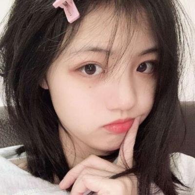 镜中的女孩